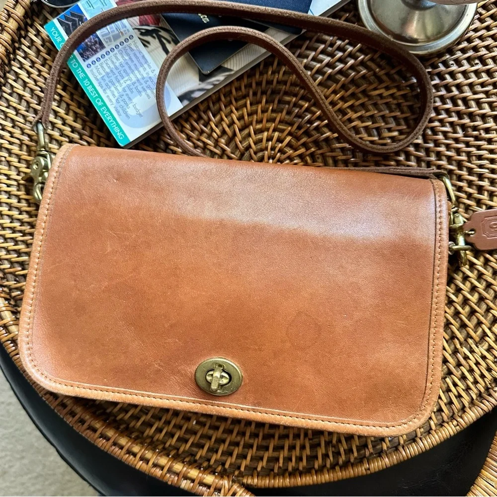 COACH British Tan Leather 1980’s Penny Pocket Crossbody Clutch Purse Vintage - Picture 8 of 14